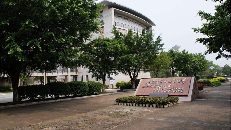 SMT贴片代工厂家：揭秘其核心要素与选择标准