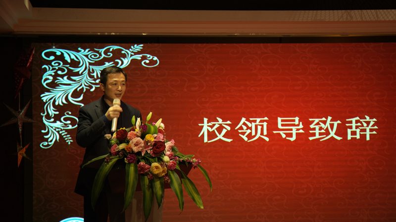一份优秀的电子设计竞赛作品集应包含以下几个部分：